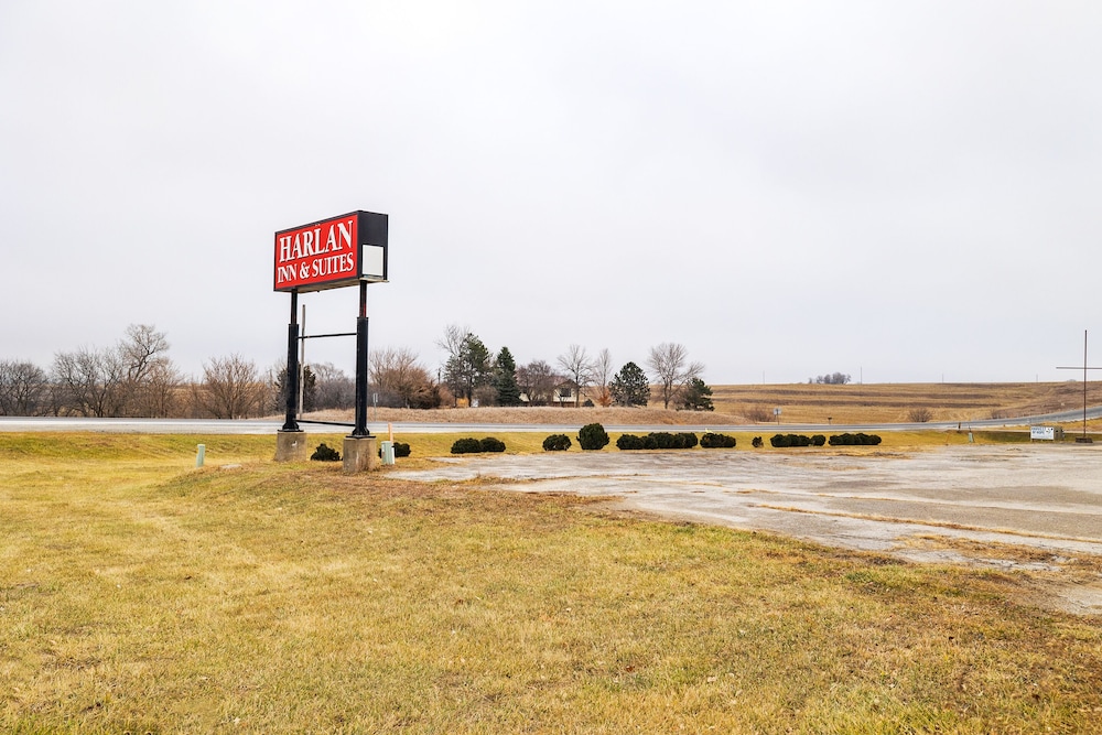 Harlan Inn and Suites By OYO Harlan 50/56