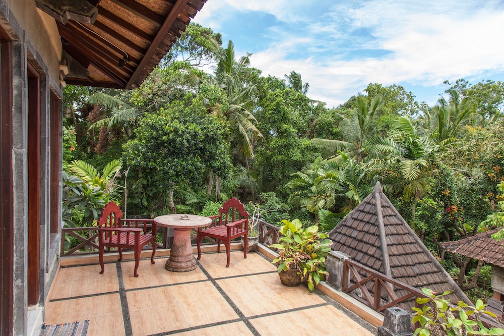 DEWANGGA BUNGALOW 4/71