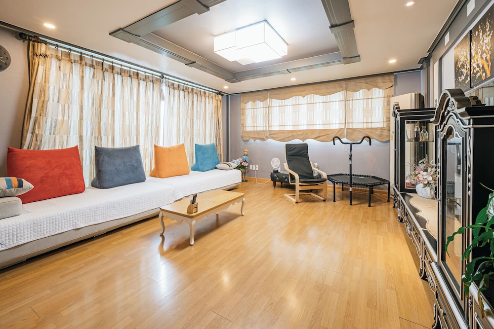 Gallery Hotel Be 24/50