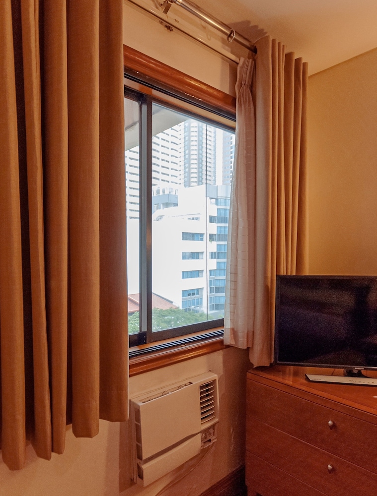 City Garden Suites Manila 43/69