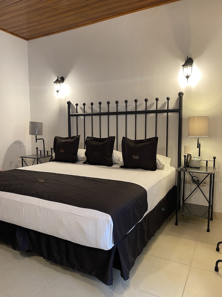 Hotel Plata Condesa 23/55