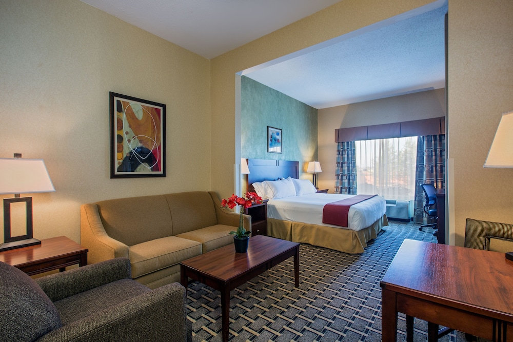 Holiday Inn Express Hotel Suites Youngstown N Warren Niles 32/79