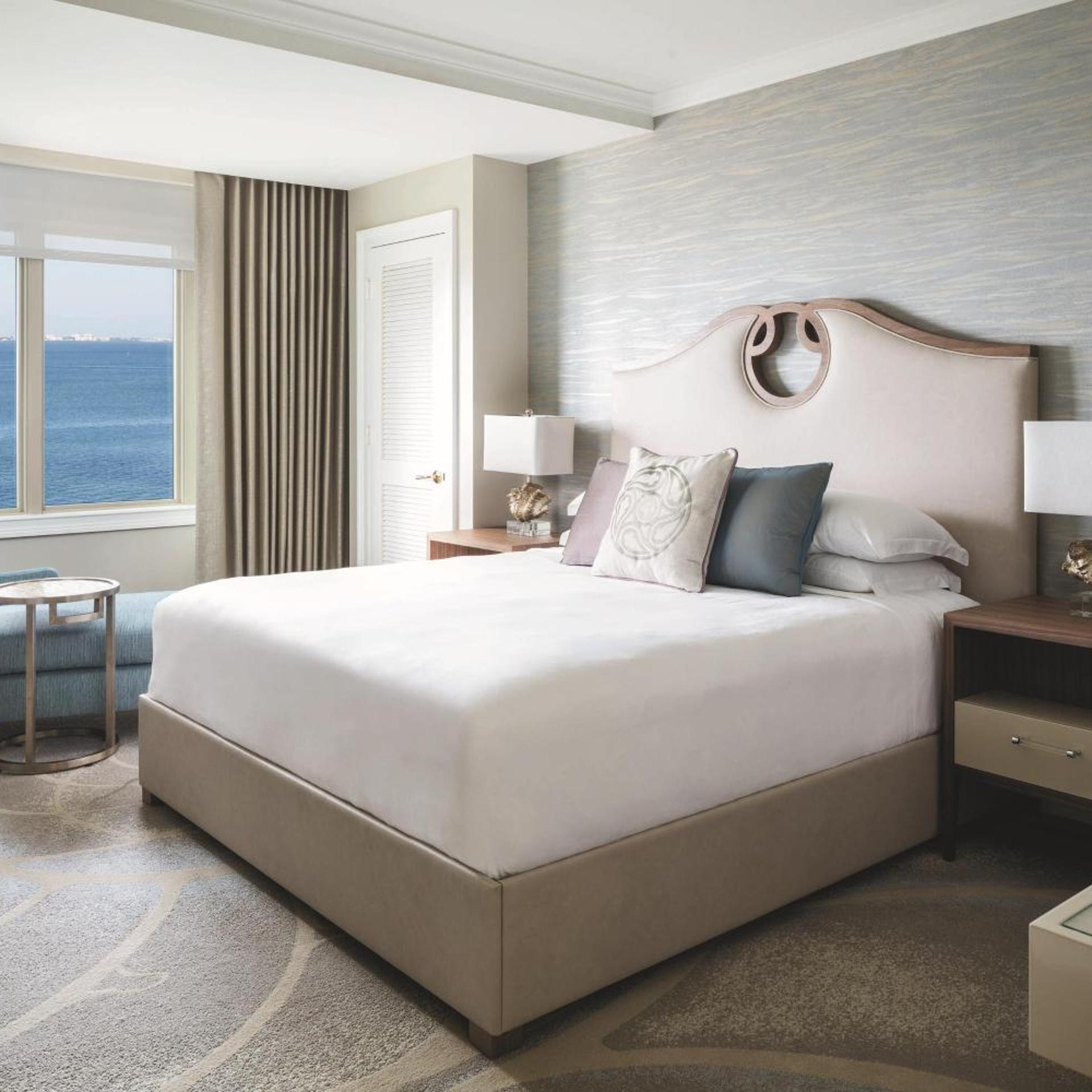 1 Bedroom, Suite, Bay View, Balcony