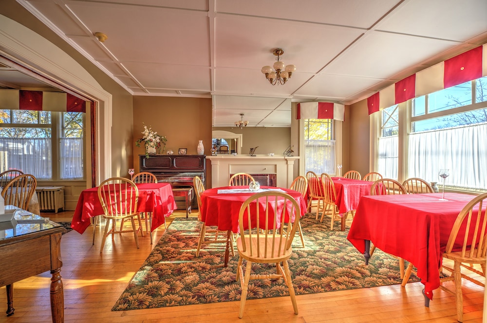 The Sonata Inn 40/54