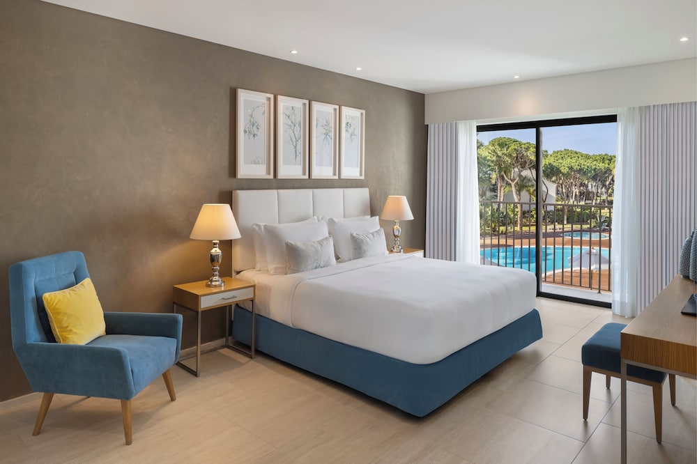 2 BEDROOMS, GARDEN, SUITE