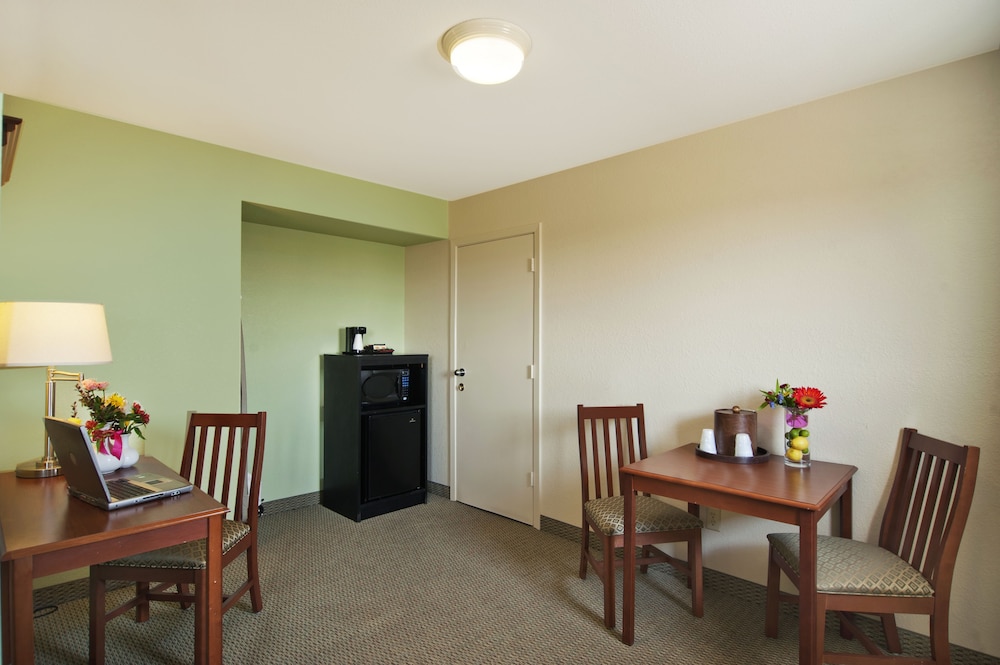 Inn at The Waterpark 44/64