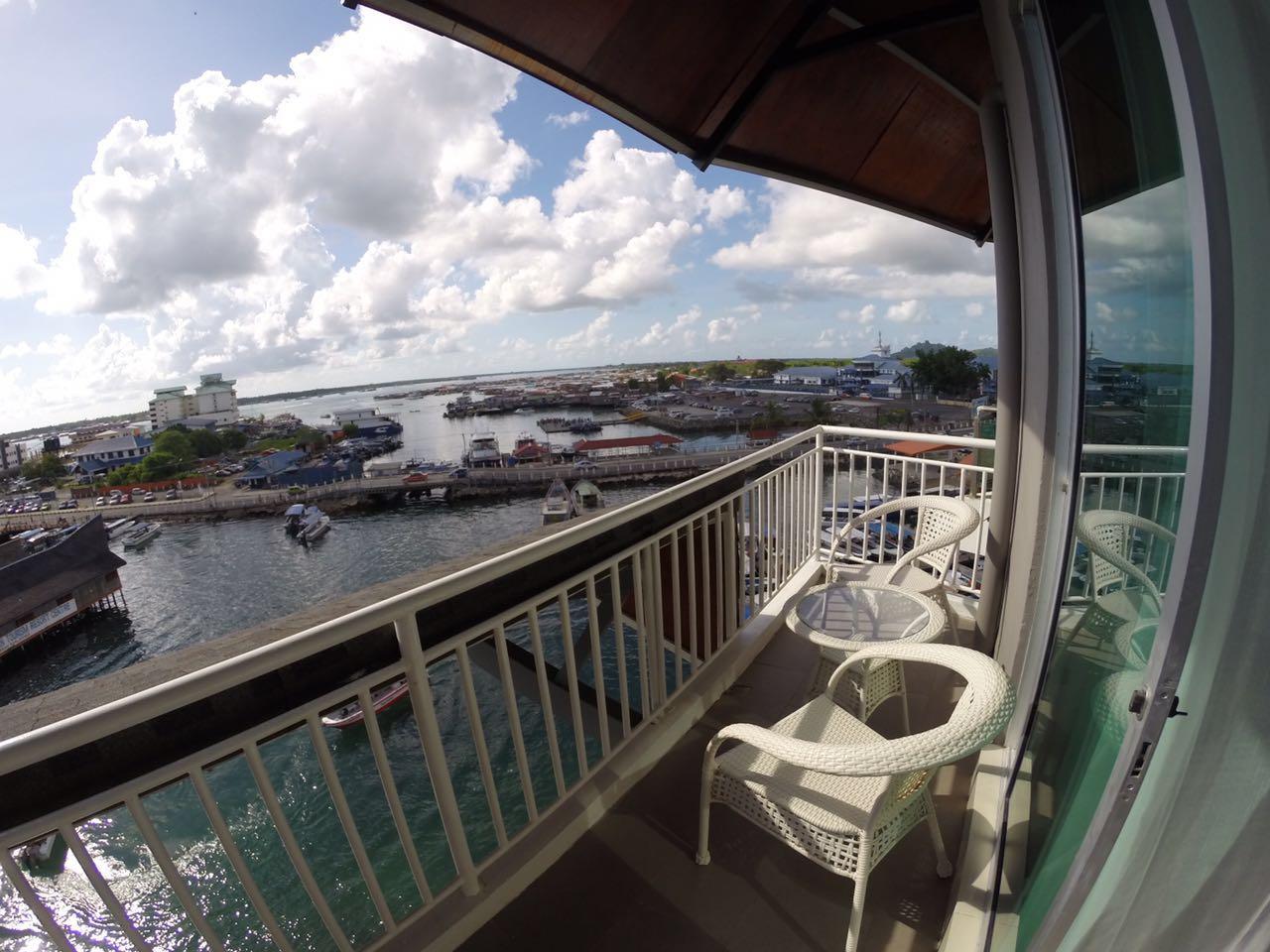 Pacific Inn 6/21