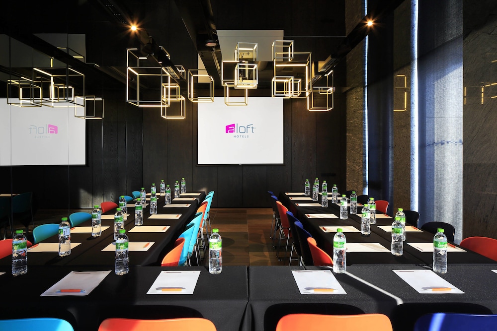 Aloft Taipei Zhongshan Hotel 29/36
