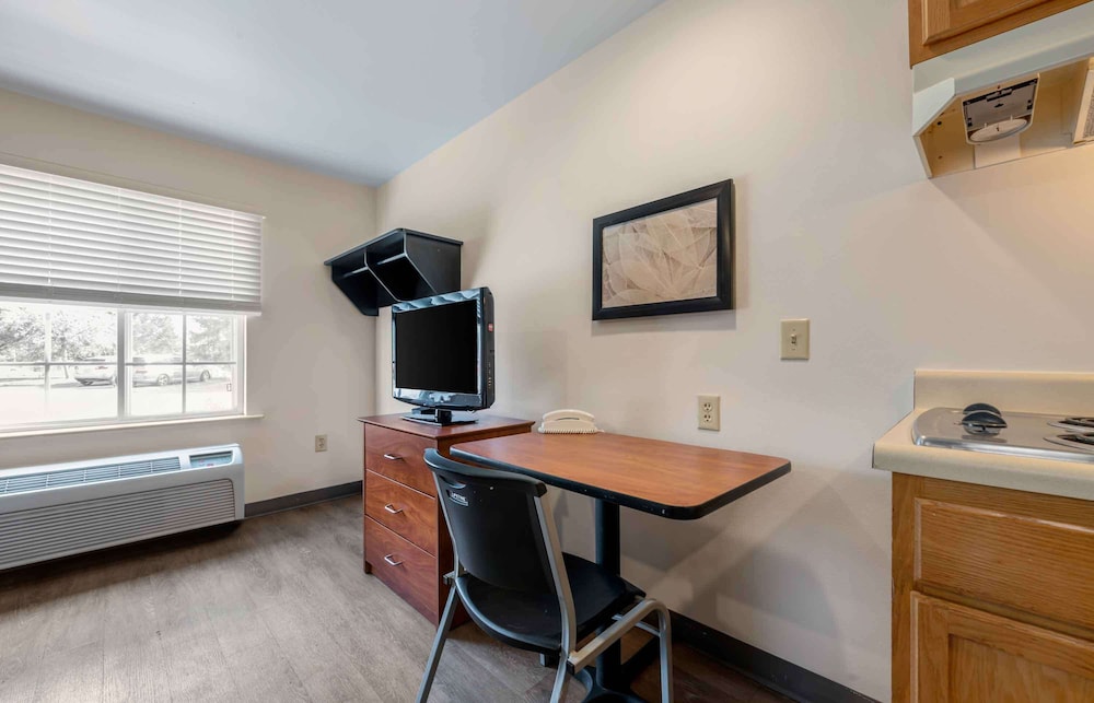Extended Stay America Select Suites - Orlando - East 30/42