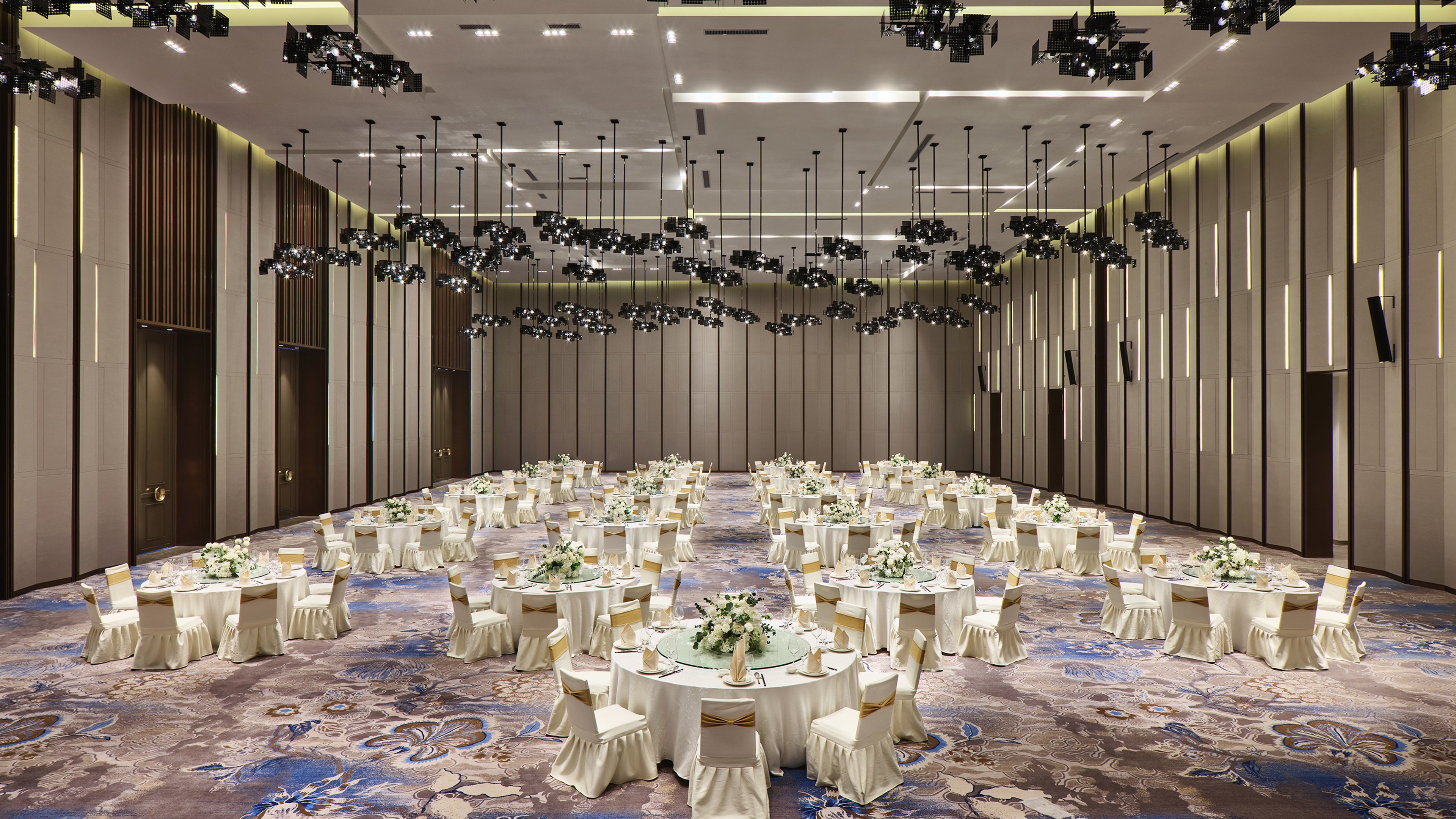 Crowne Plaza Wuhan Development Zone 74/82
