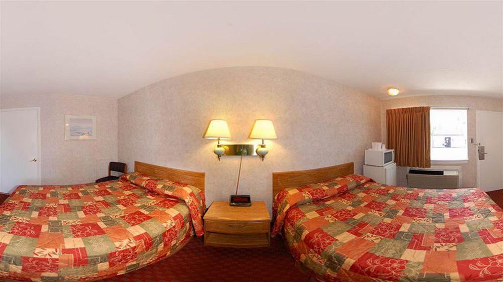Hotel East, VA 8/23