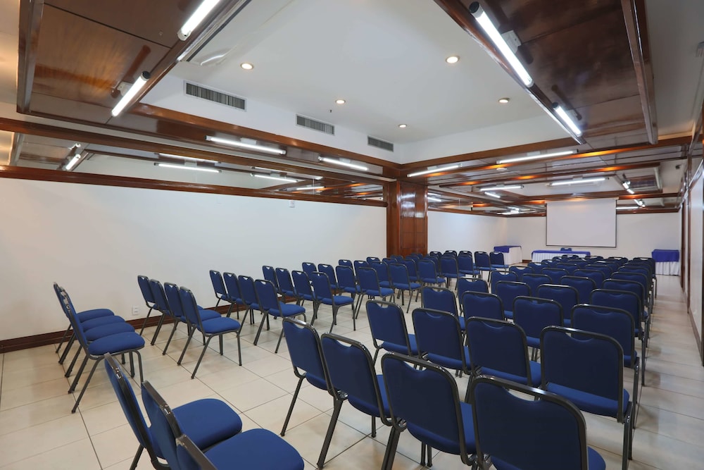 Hotel Golden Tulip Goiania Address 64/73