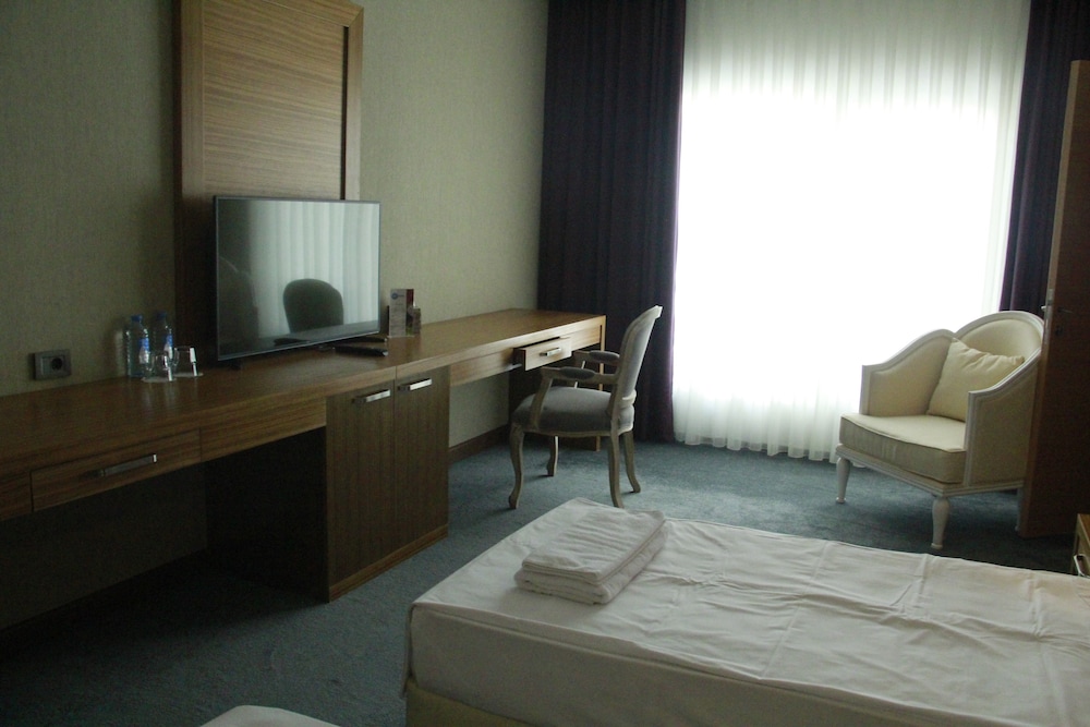 Sky Hotel Baku 19/29