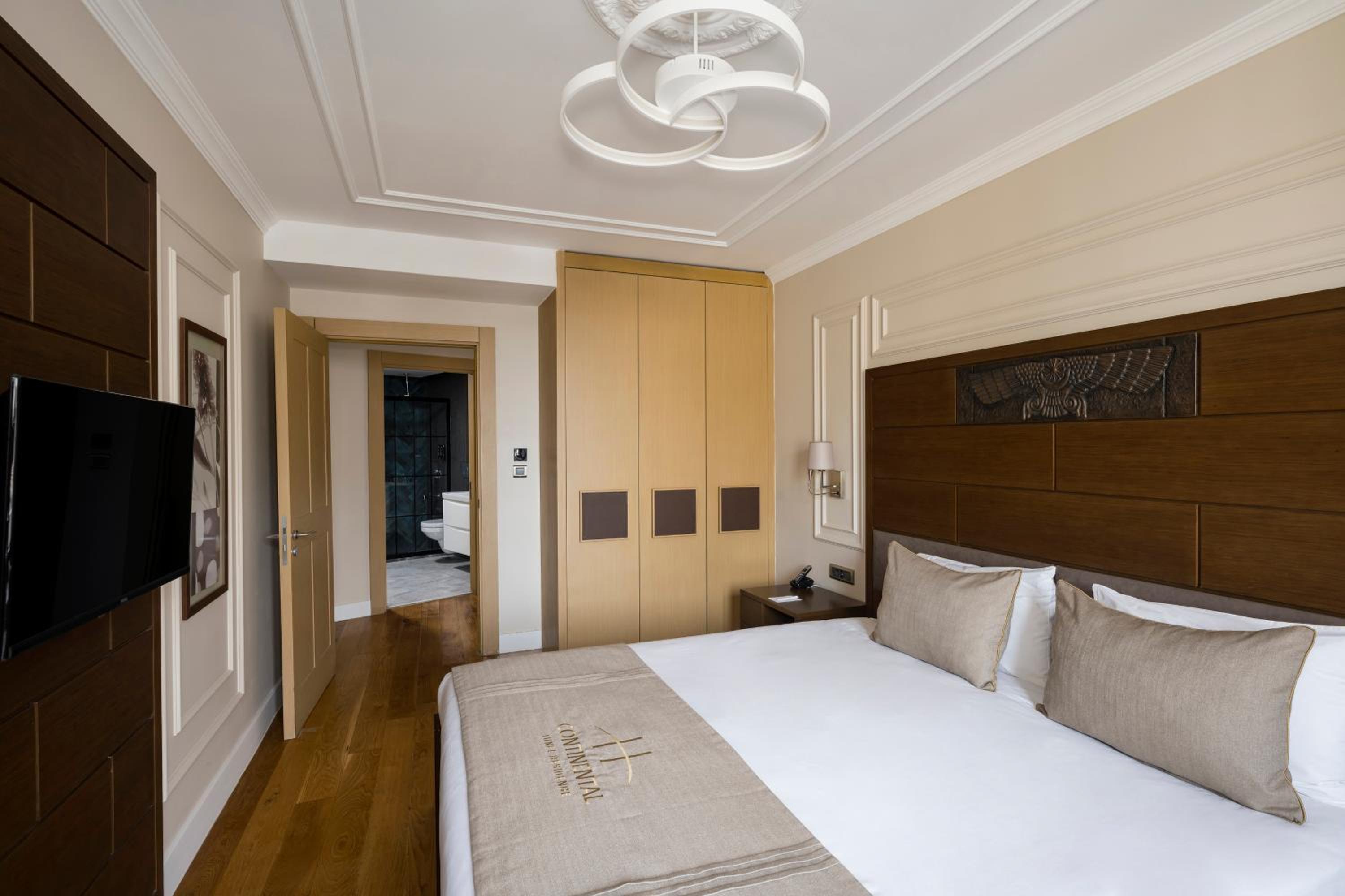 Family Suite, Junior Suite
