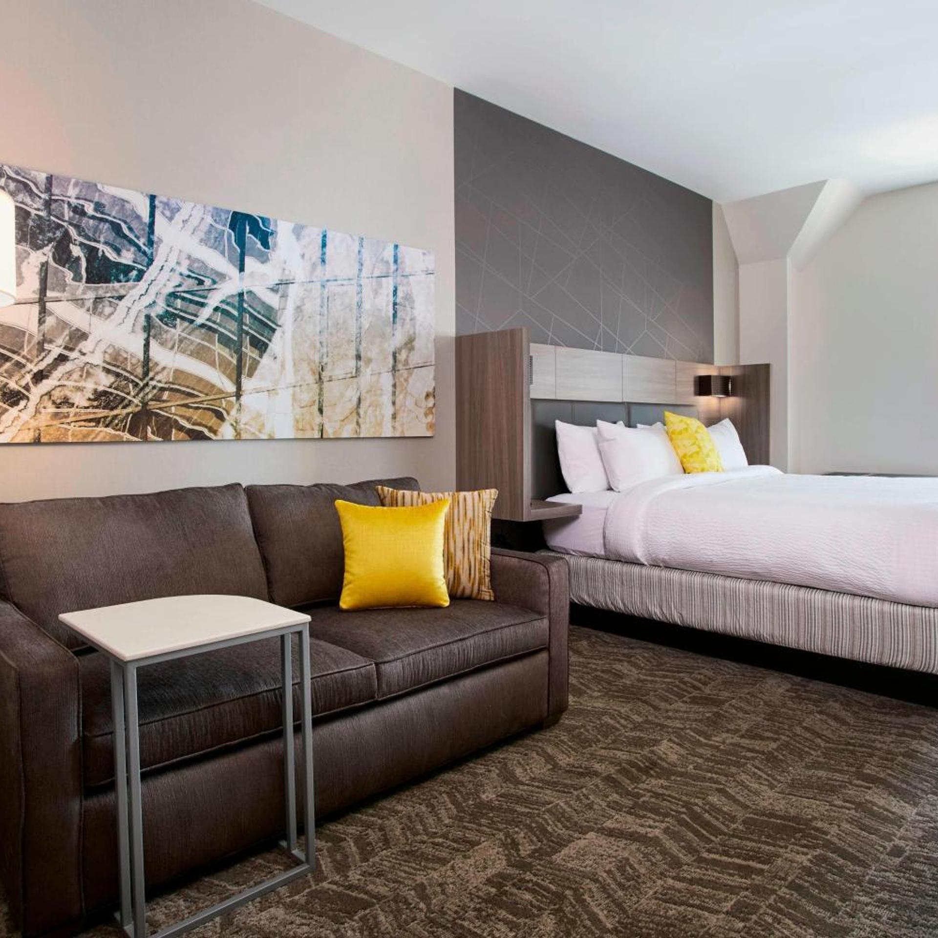 Suite, King Bed