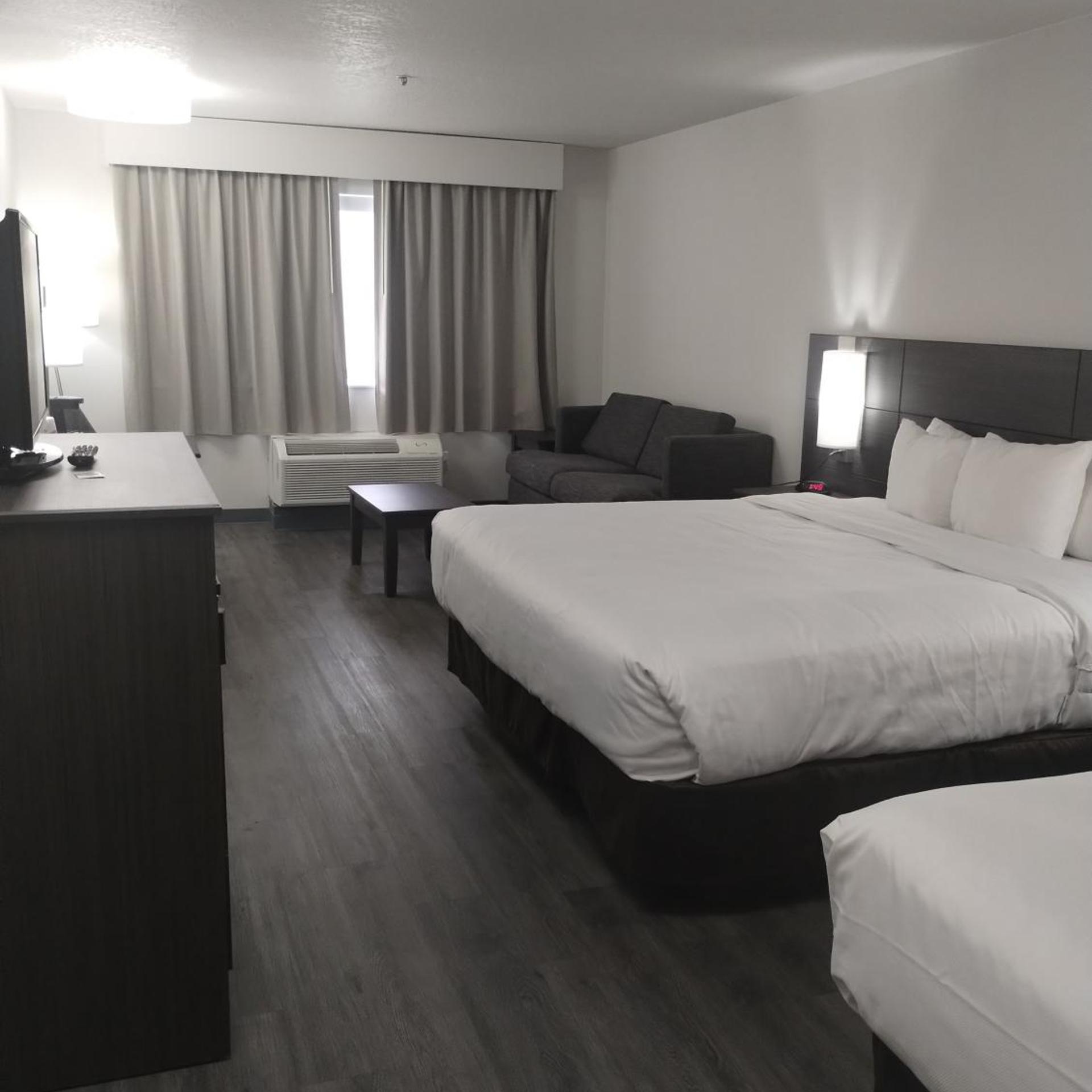 Efficiency, Family, Suite, King Bed