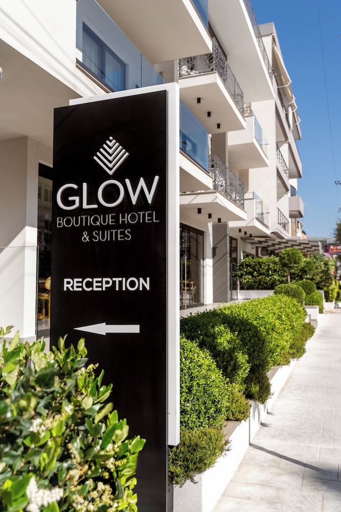 Glow Boutique Hotel & Suites 6/50