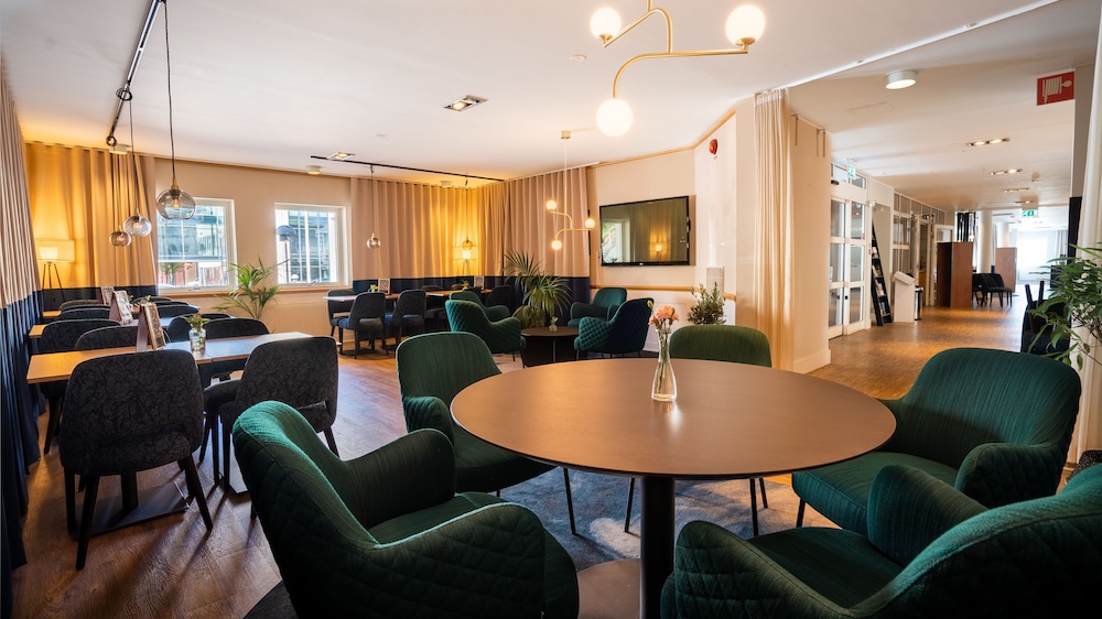 Home Hotel Fregatten 40/50