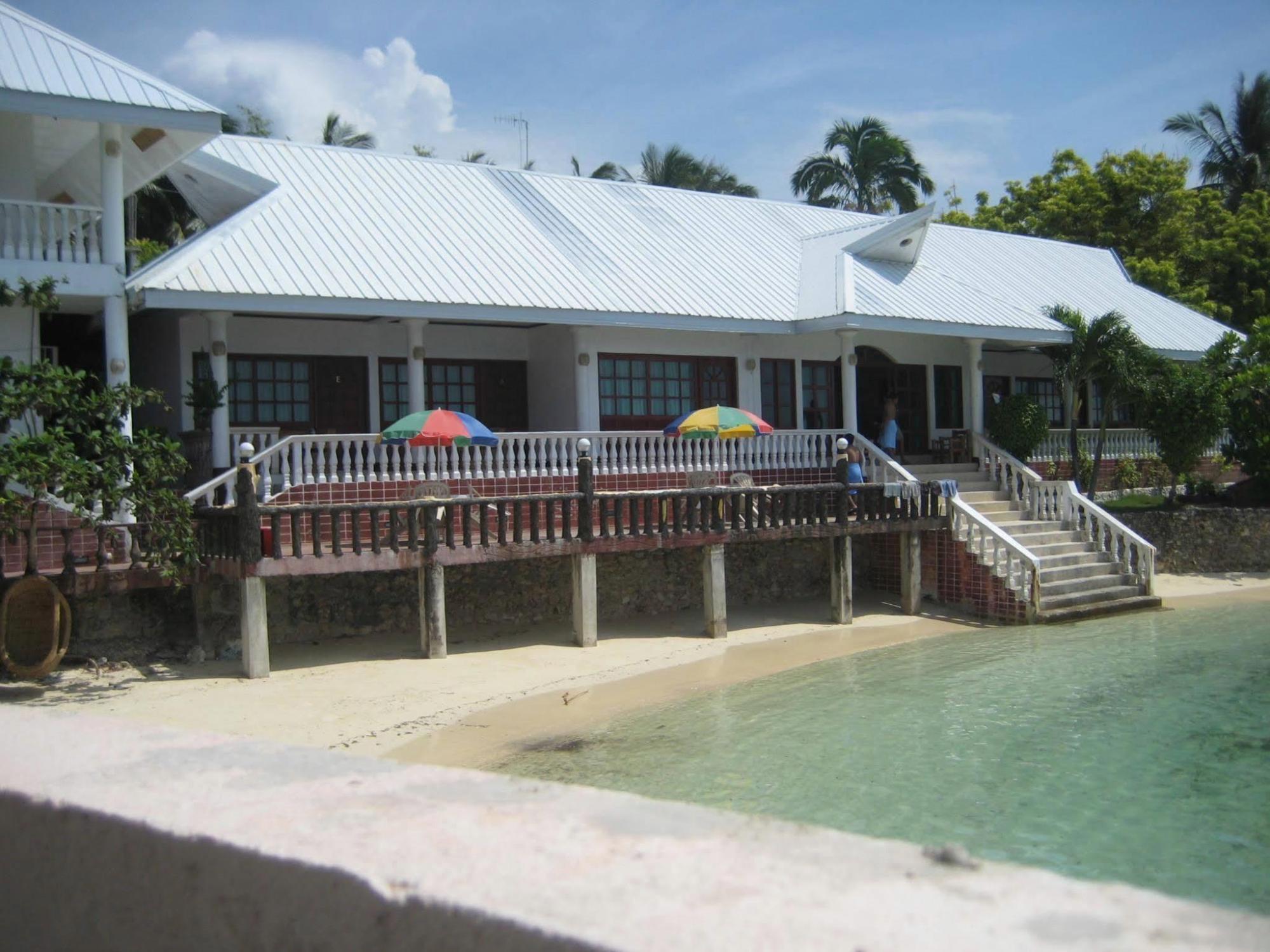 Tums Resort 3/15