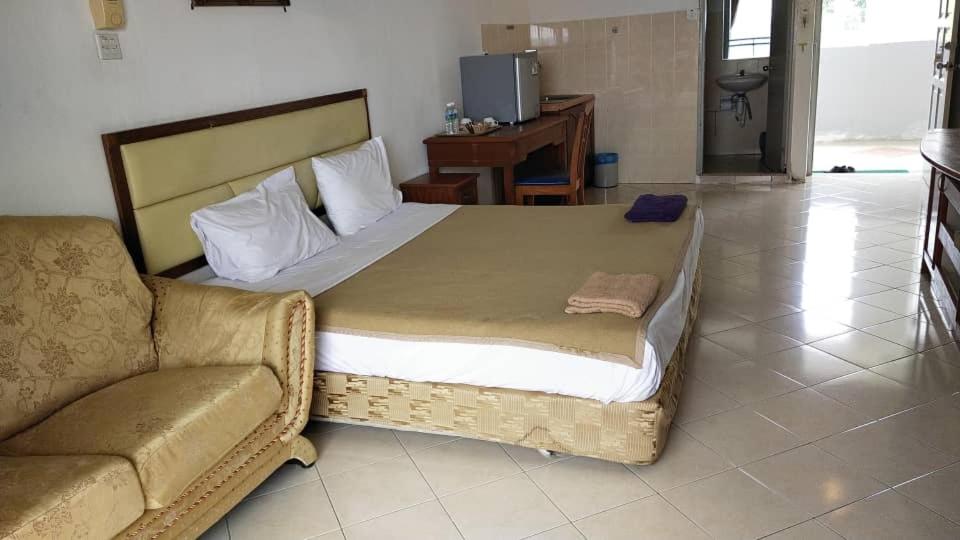 Marina Cove Resort 4/48