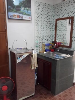 Orchid Inn 30/31