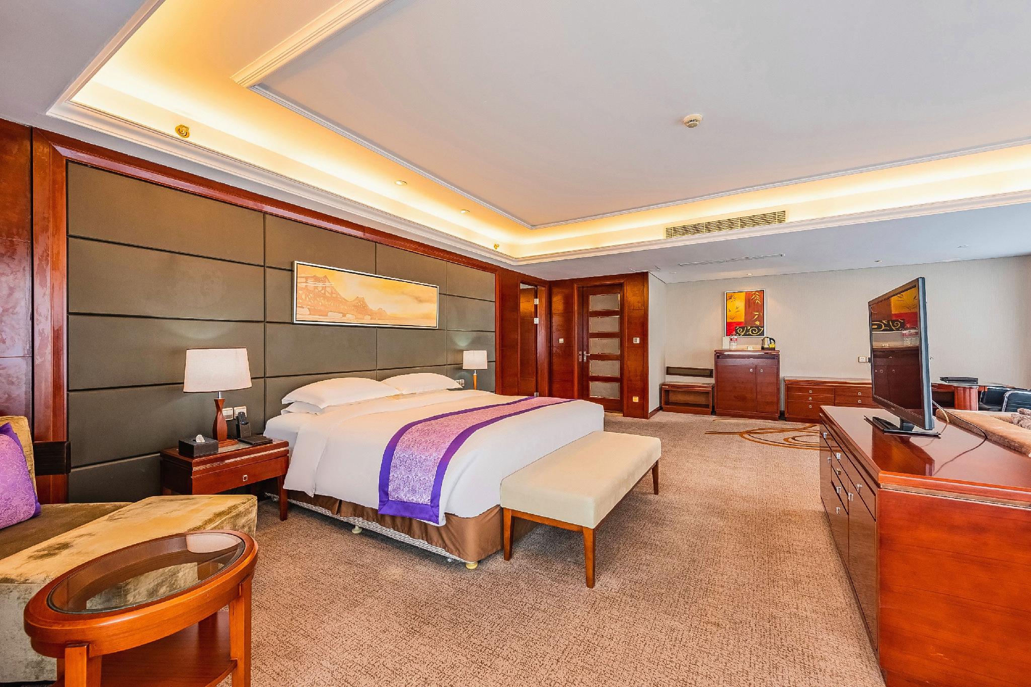 Deluxe, Suite