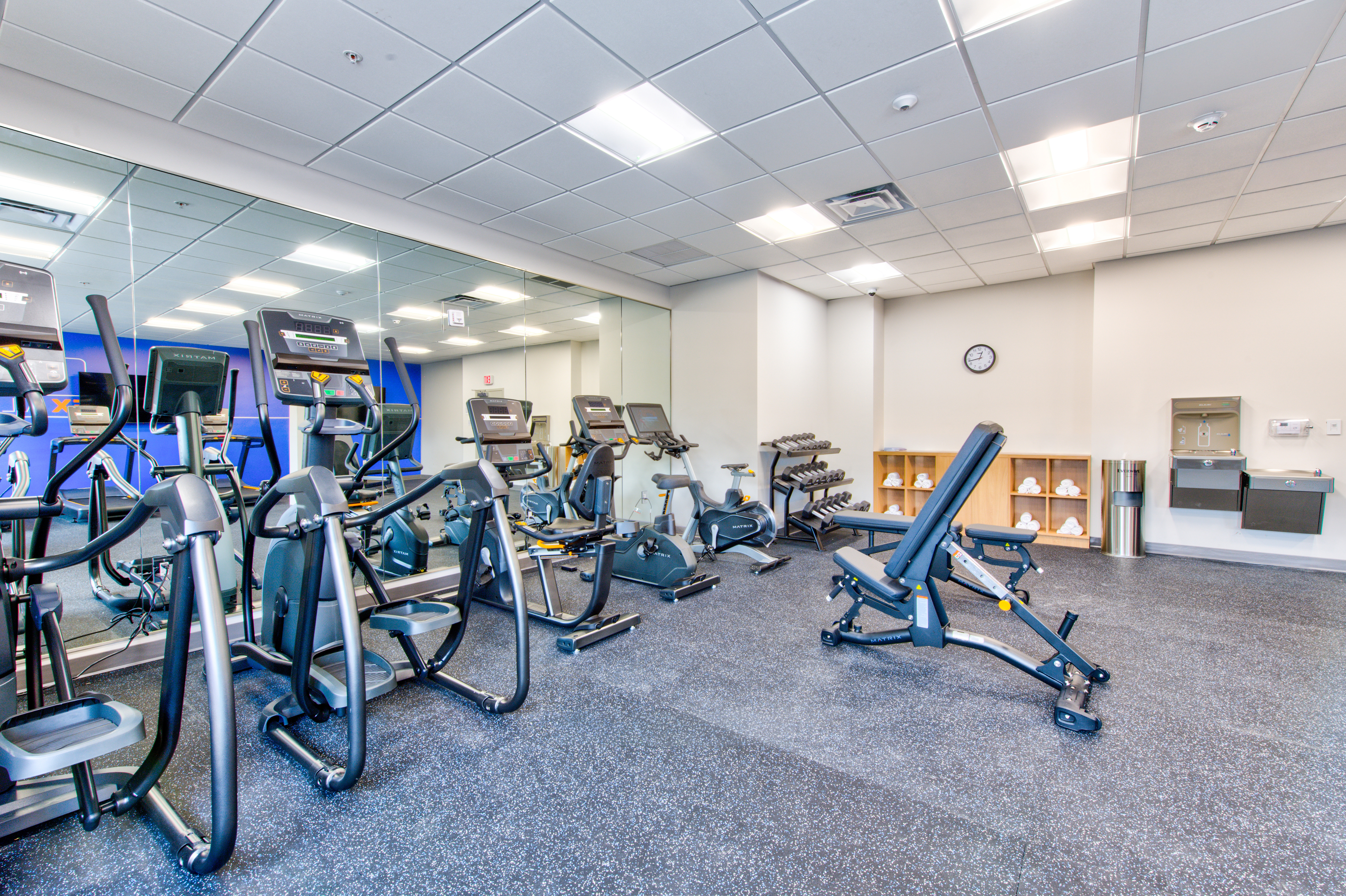 Holiday Inn Express & Suites Miami Intl Airport - 36th St 28/50