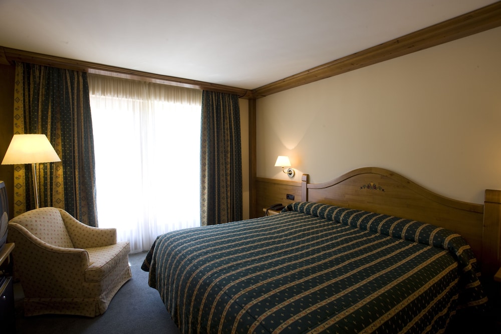 Sport Hotel Village 11/50