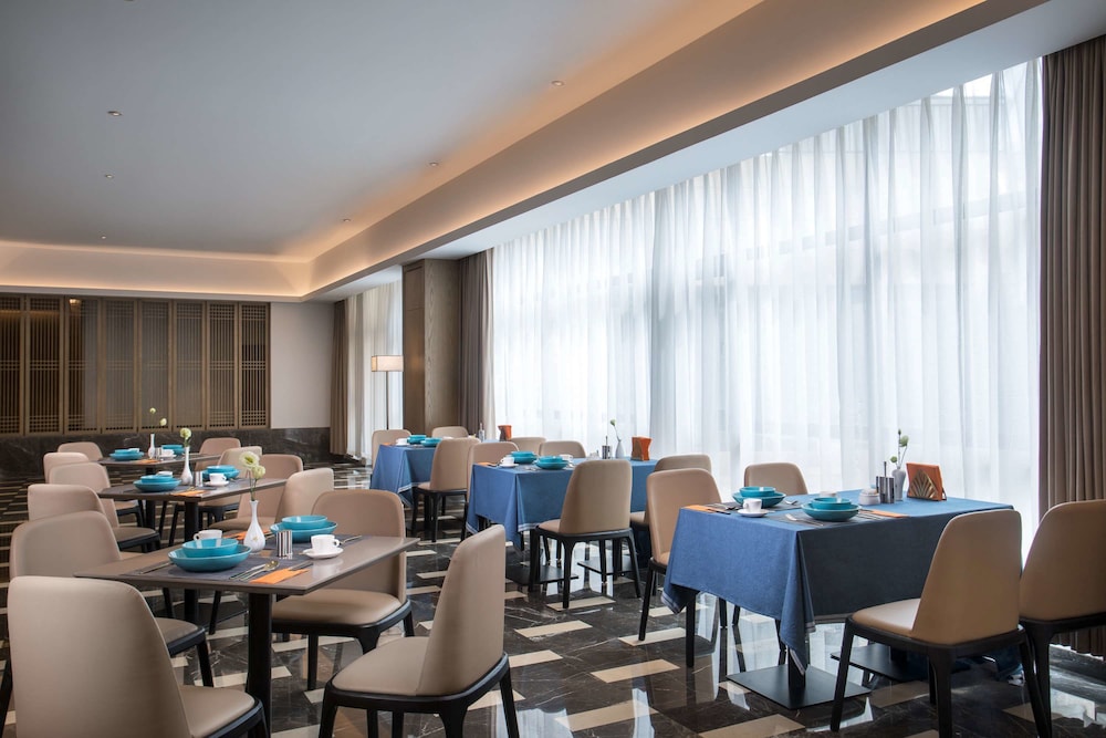 Ramada Zhenjiang City Center 14/15