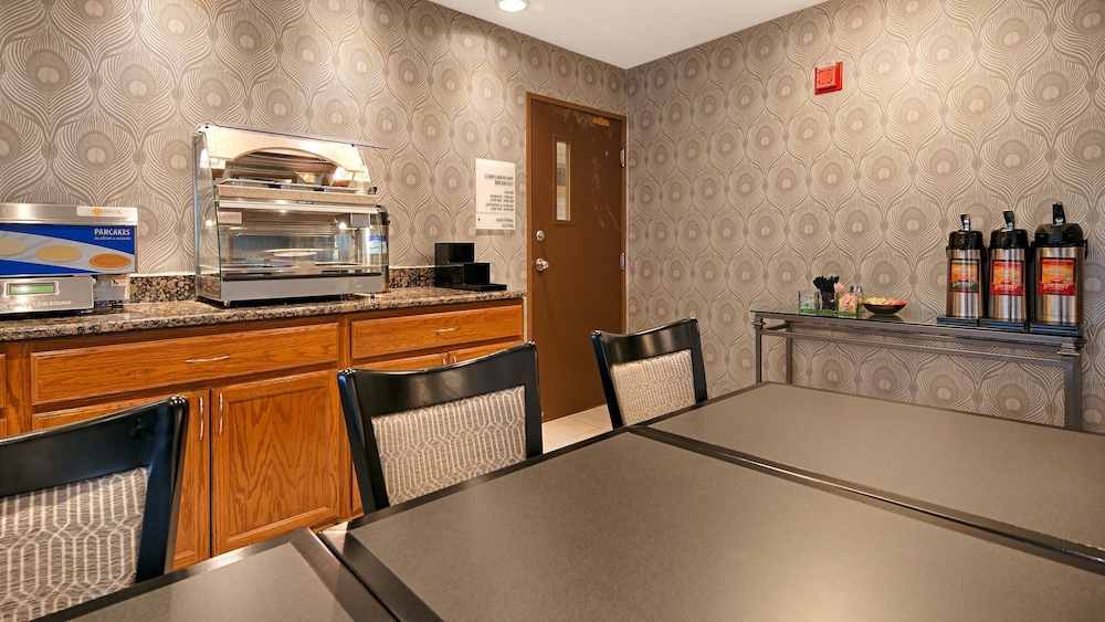 Best Western Riverside Inn 10/23