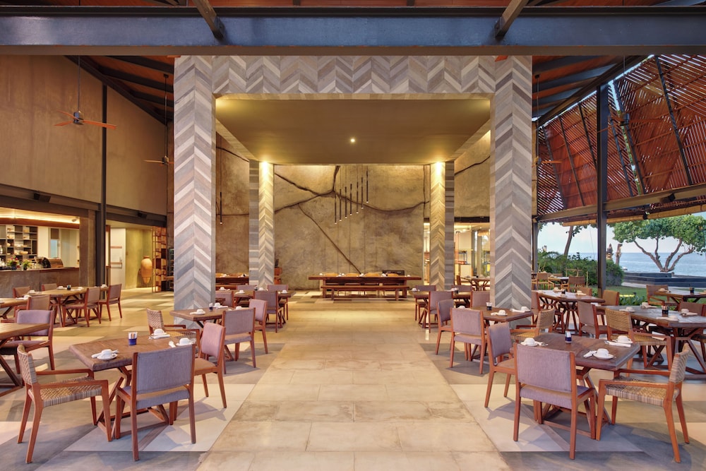 Katamaran Hotel And Resort 59/74