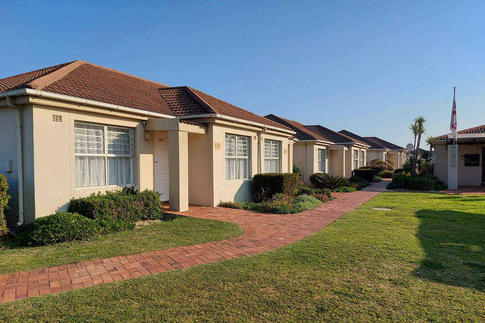 Hermanus Beach Club 38/50