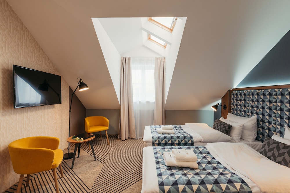 Avena By Artery Hotels 41/78