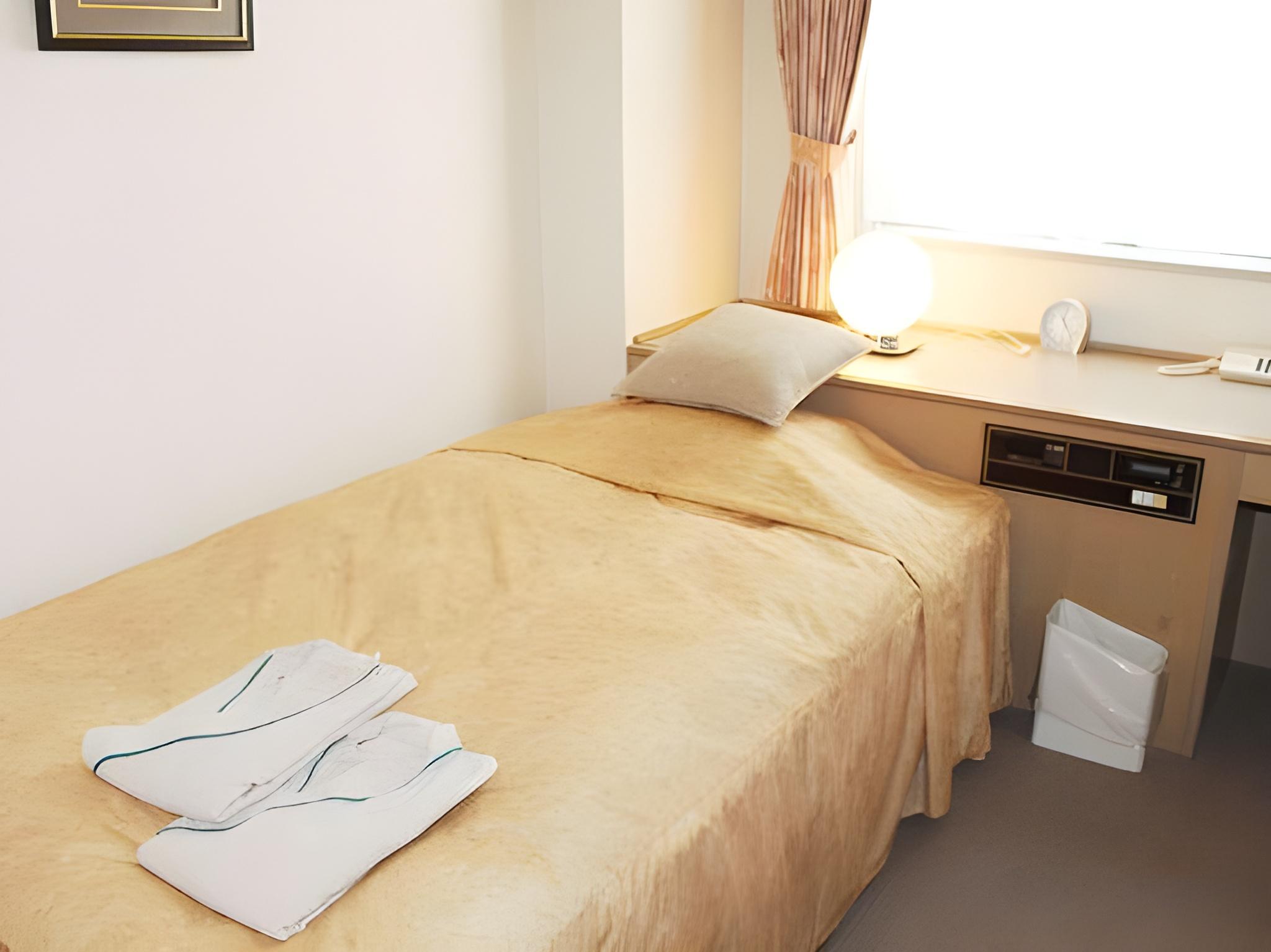 Semi Room, Single Bed, Semi Double Bed