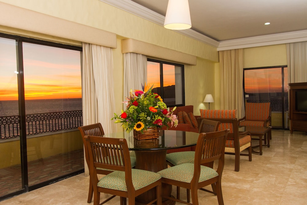 Royal Villas Resort Hotel 44/65