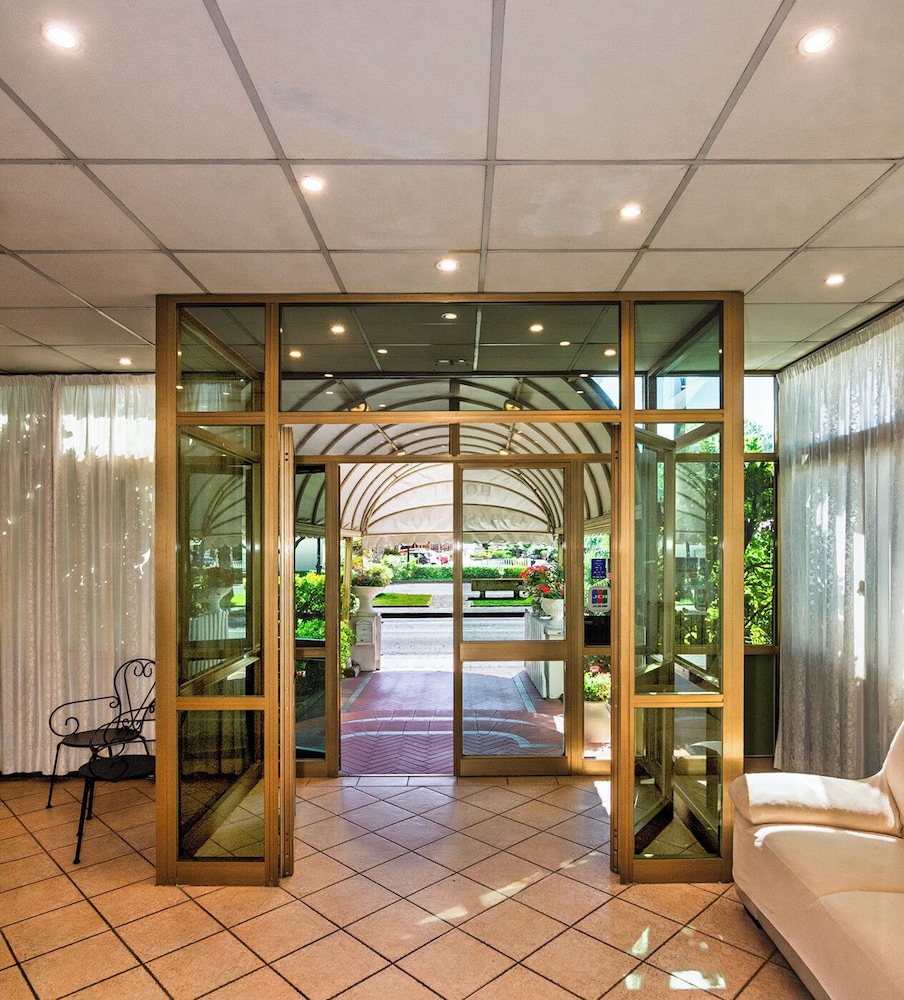 Hotel Ambasciatori 36/62