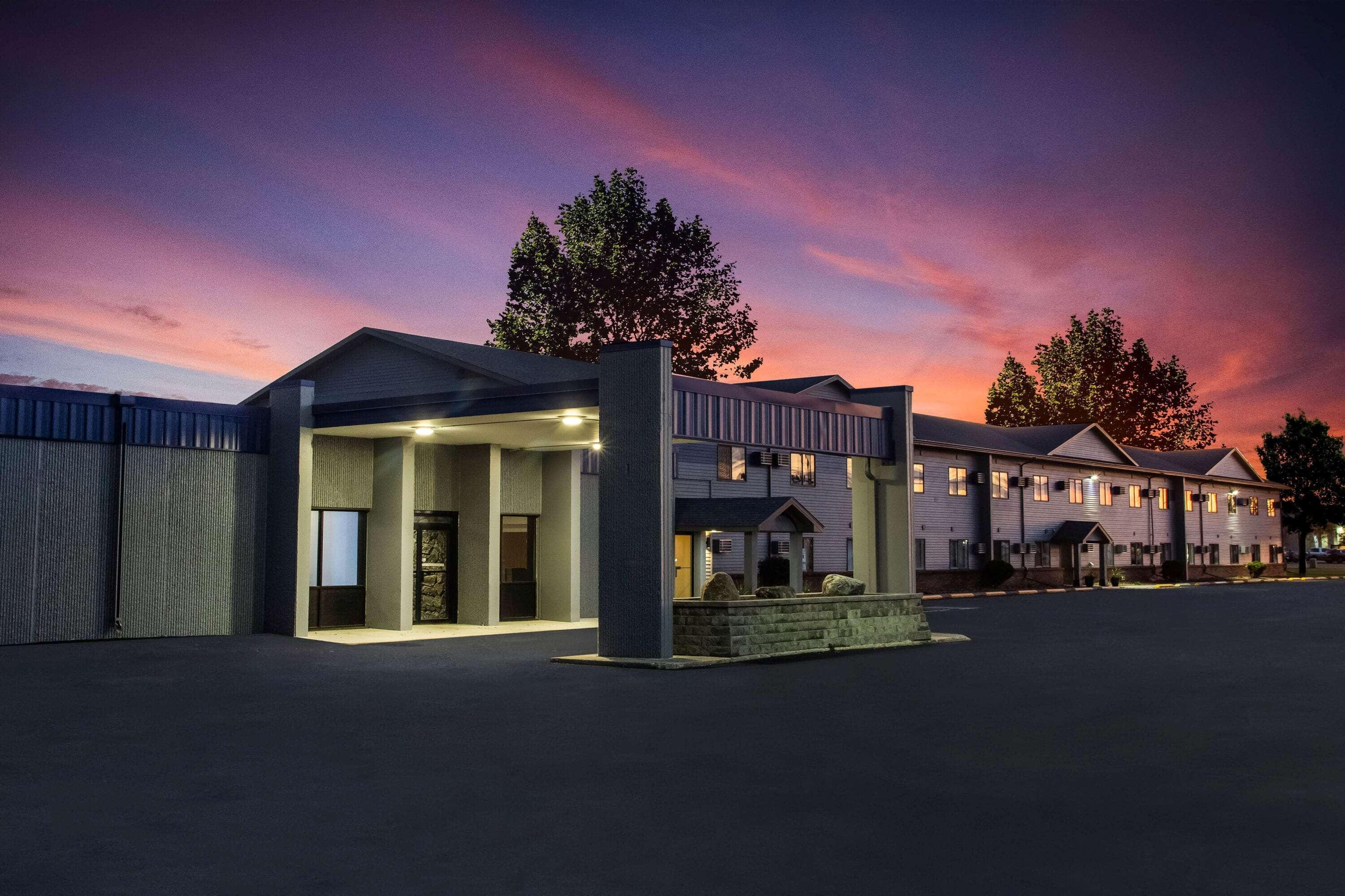 Travelodge By Wyndham Wahpeton 2/30