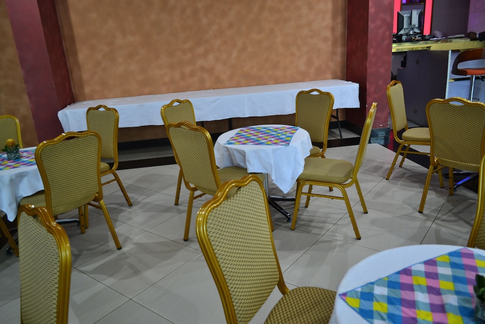 DK Hotel 19/29