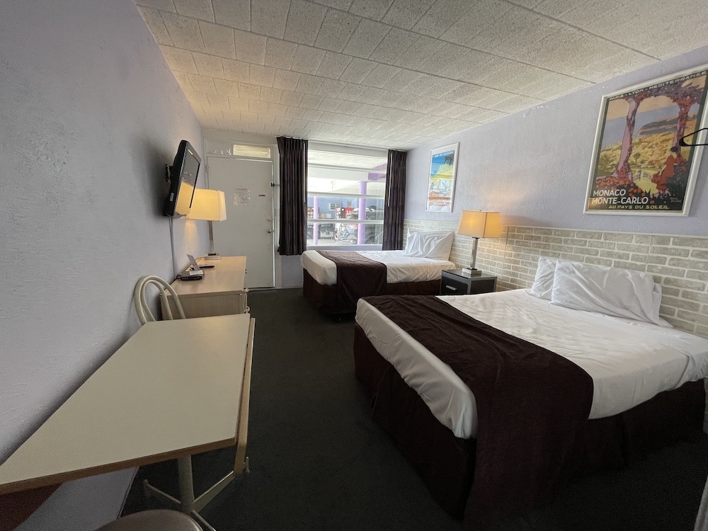 Monaco Motel 23/46