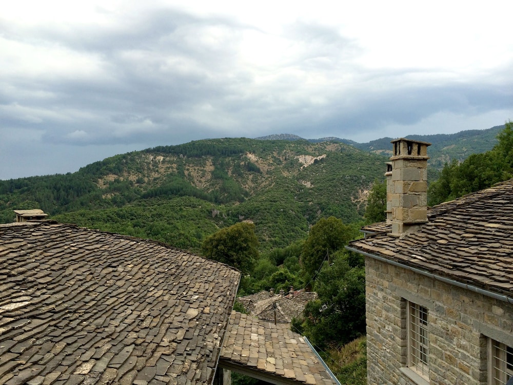 Zagori Suites 64/72