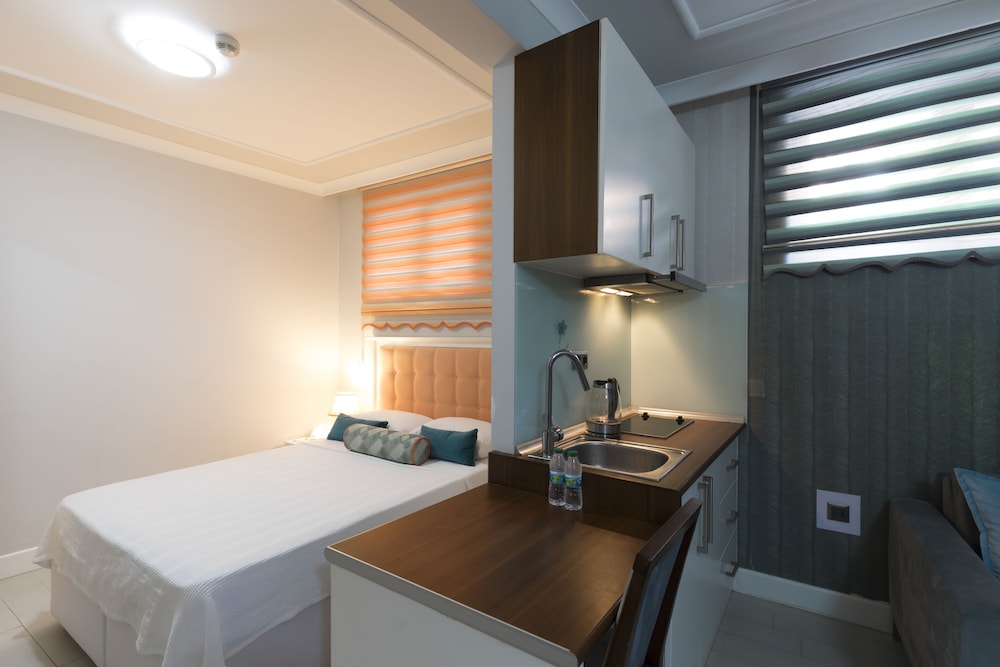 Delight Deluxe Apart Hotel 30/72