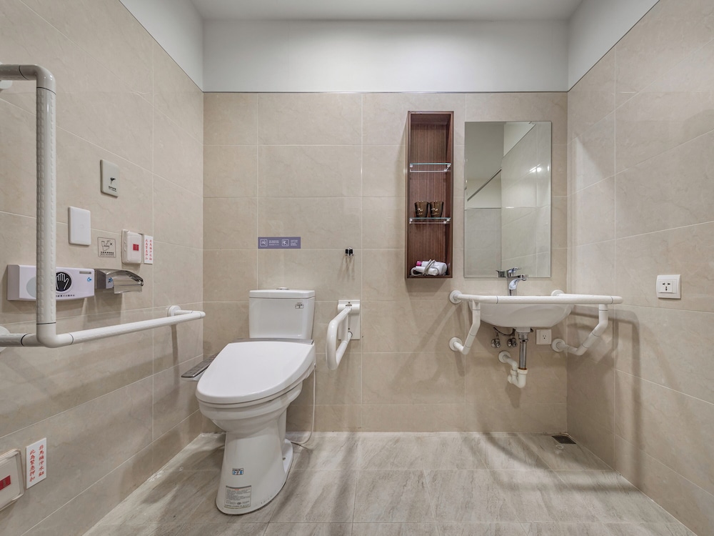 Check Inn Select Taipei Nangang 50/50