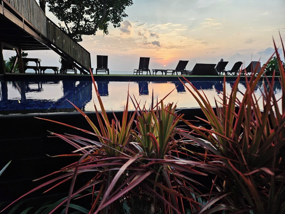 Sunsethouse Lombok 60/67