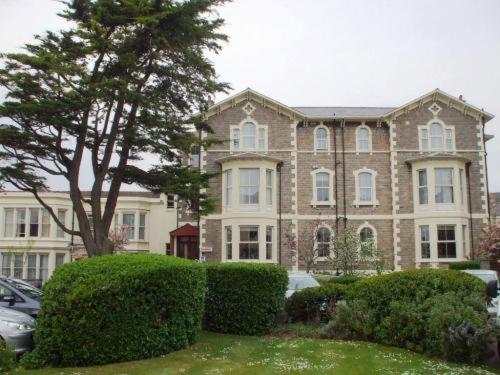 Lauriston Hotel 7/60