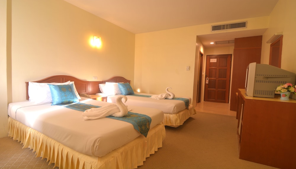 Chumphon Gardens Hotel 35/64