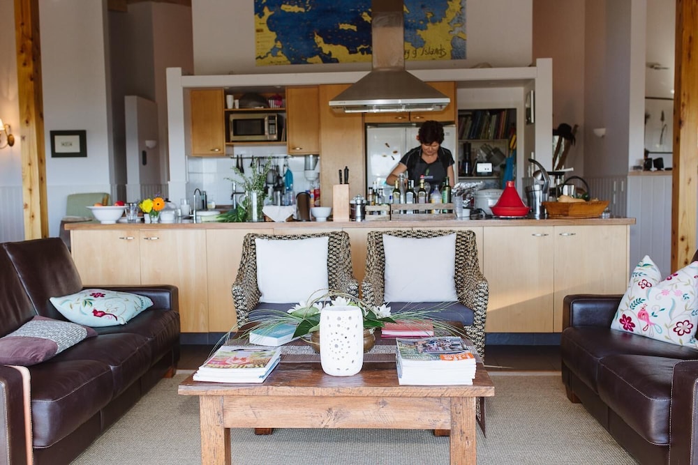 THE SANCTUARY AT BAY OF ISLANDS 5/28