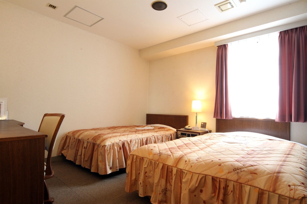 ROOM, TWIN BEDS, SMOKING