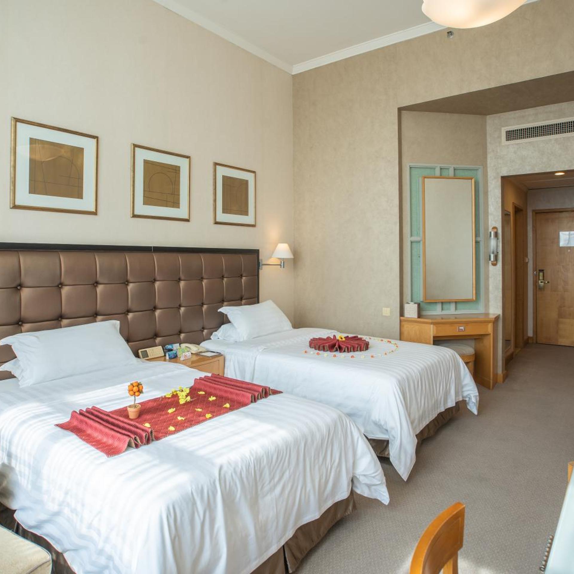 Executive, Twin Beds