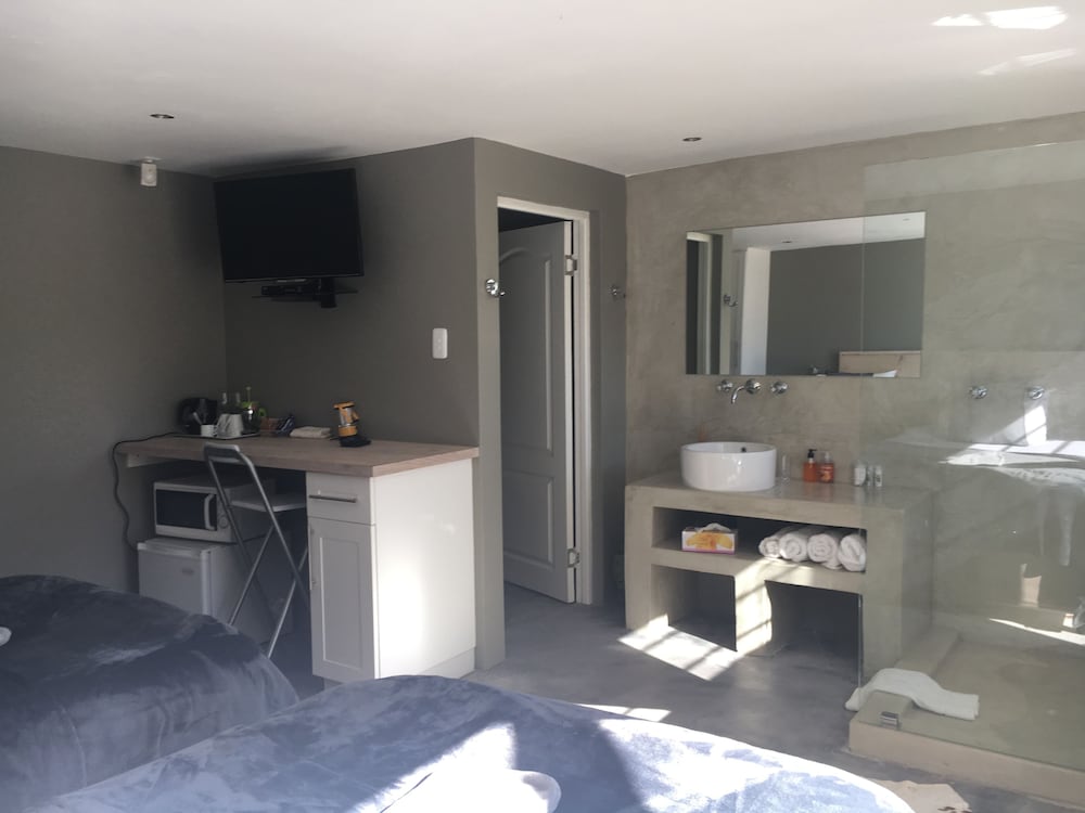 A Stone S Throw Accommodation 24/35