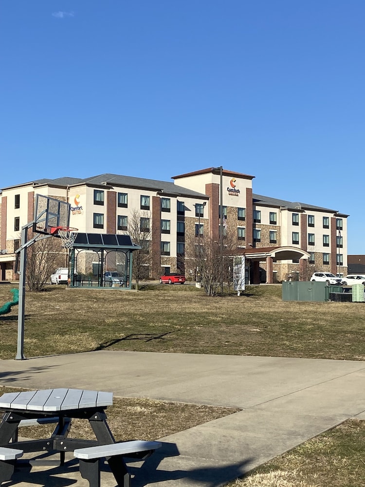 Comfort Suites Bridgeport Clarksburg 28/33